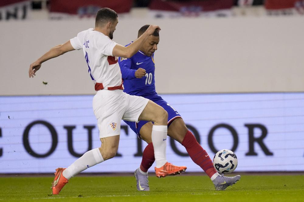 特朗普：球票销量破纪录可真是太棒了；我们有一线希望夺冠